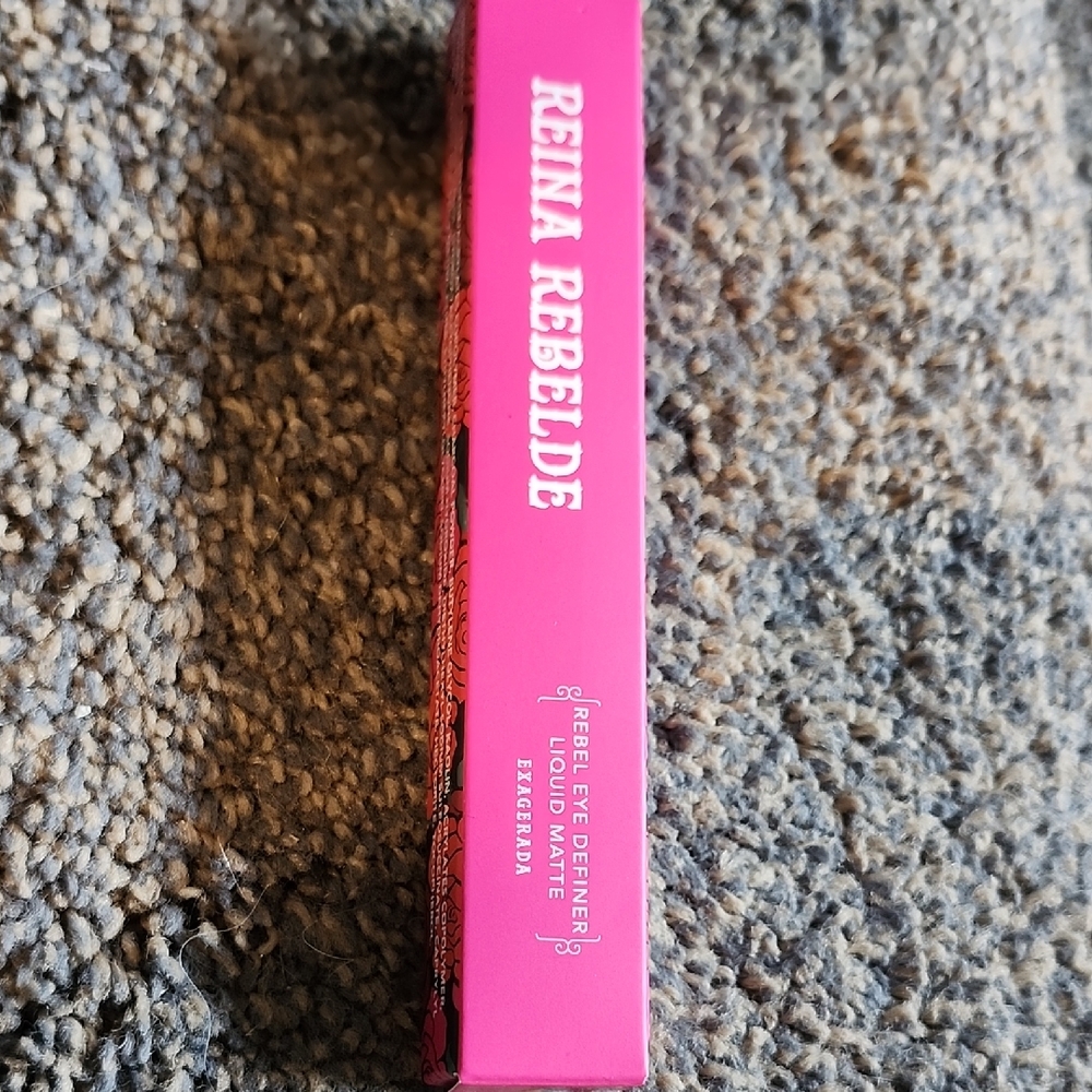 Reina Rebelde Lowuid Matte Eyeliner